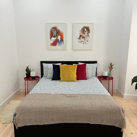 Modern Bedroom In 리스본 외부 사진