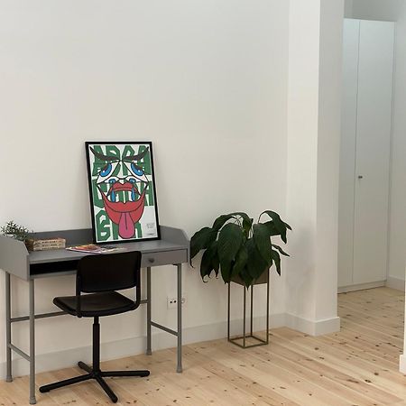 Modern Bedroom In 리스본 외부 사진
