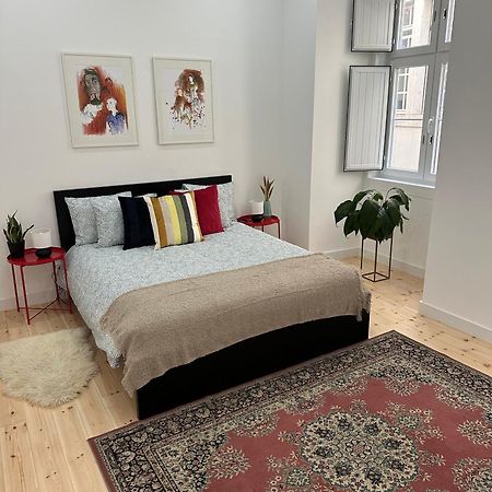 Modern Bedroom In 리스본 외부 사진